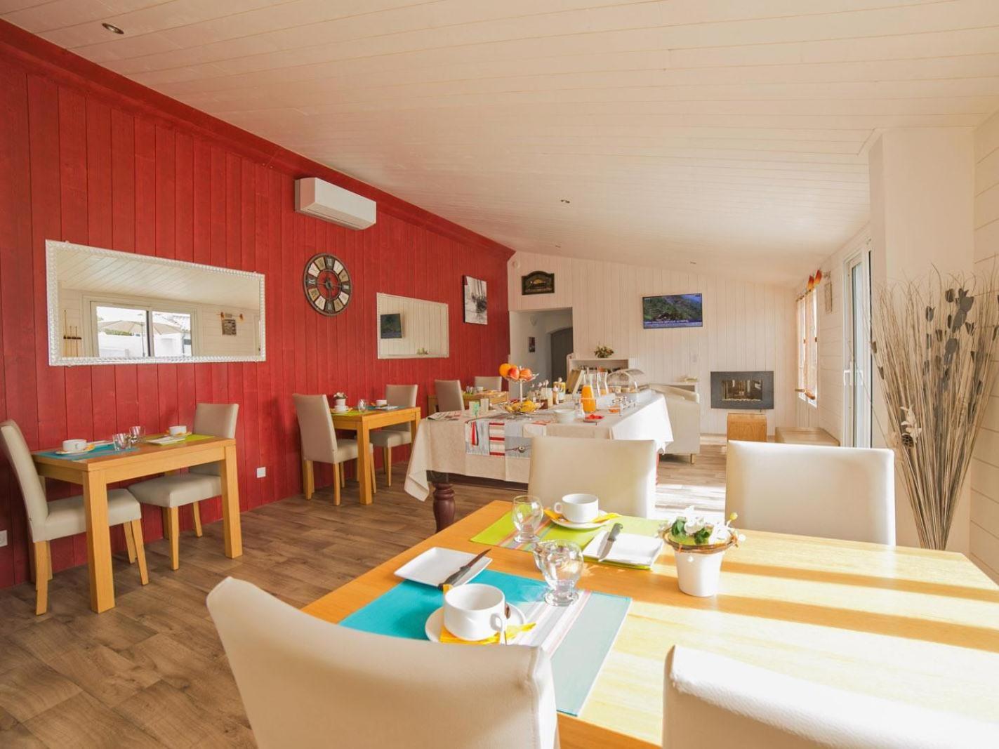Locations De Vacances Le Clos Rhea Сен-Мартен-де-Ре Номер фото